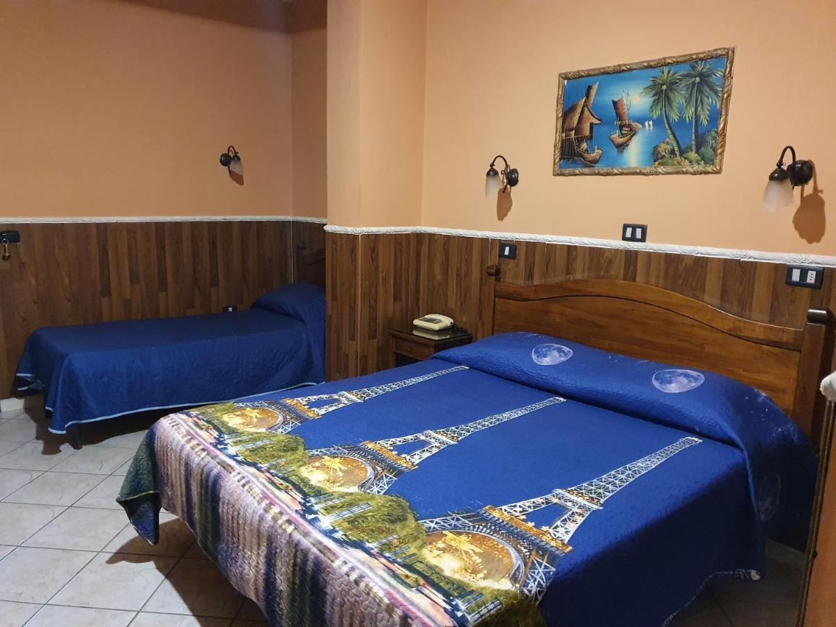 Hotel Caribe Casalnuovo Di Napoli Extérieur photo