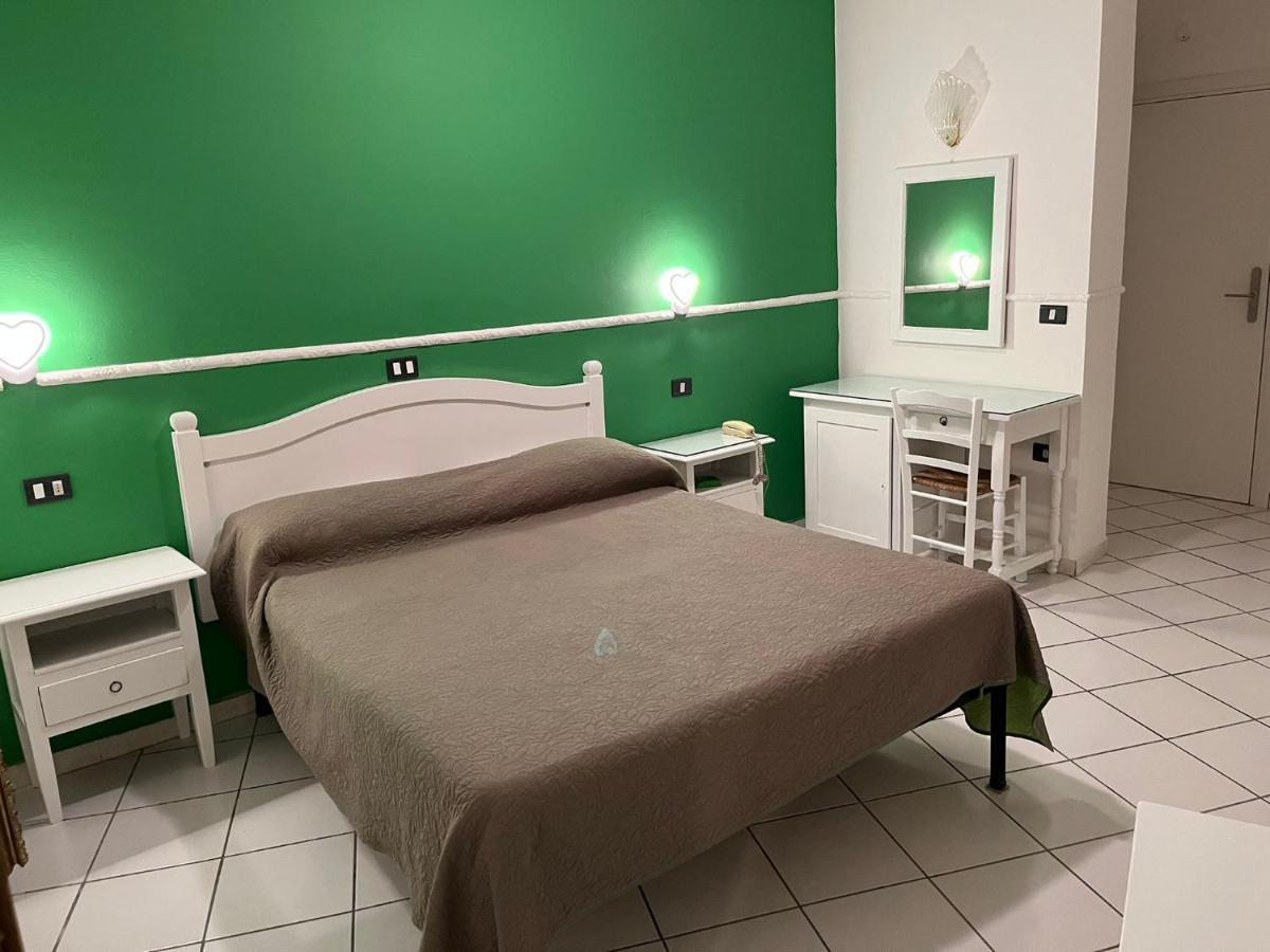 Hotel Caribe Casalnuovo Di Napoli Extérieur photo