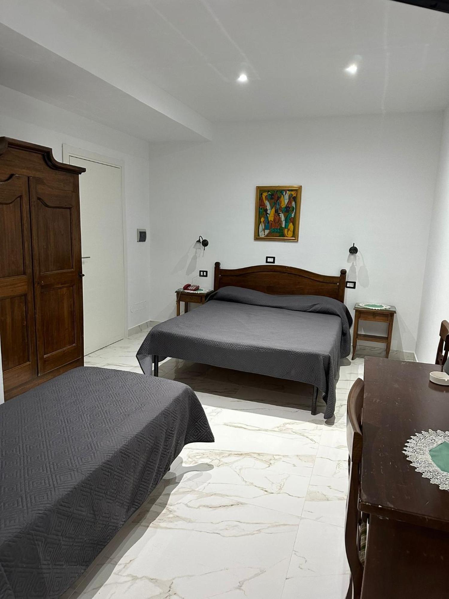 Hotel Caribe Casalnuovo Di Napoli Extérieur photo